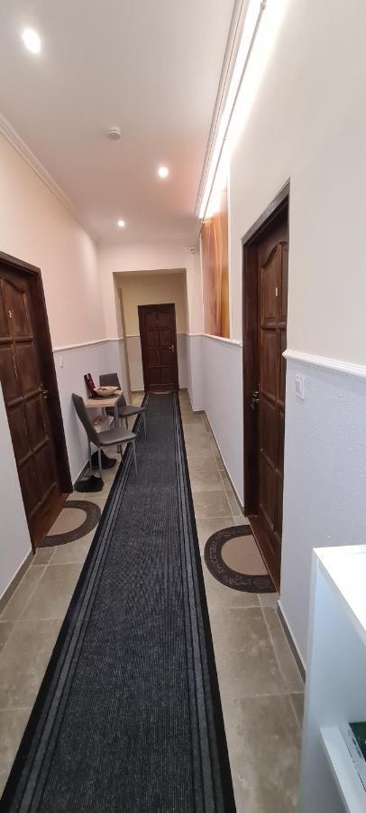 Rozsa Apartmanhaz 세게드 외부 사진