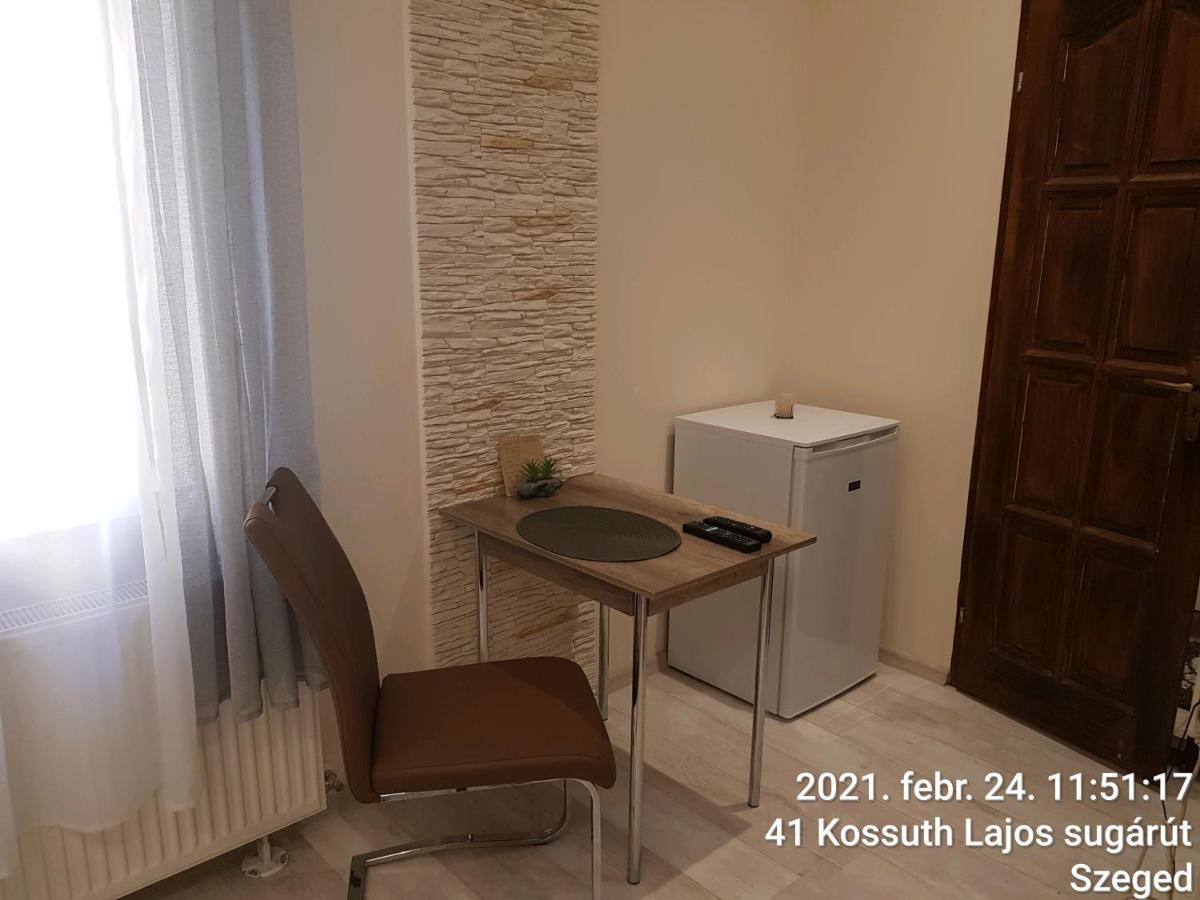 Rozsa Apartmanhaz 세게드 외부 사진