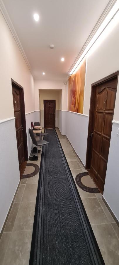 Rozsa Apartmanhaz 세게드 외부 사진